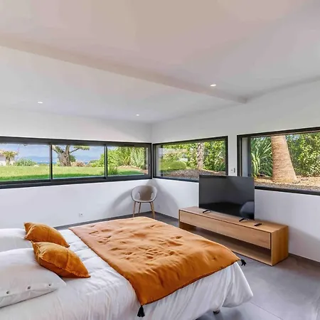 Vila Palma Giens - Vue Panoramique -piscine Chauffee Mai A Septembre- 4 -garage Hyères